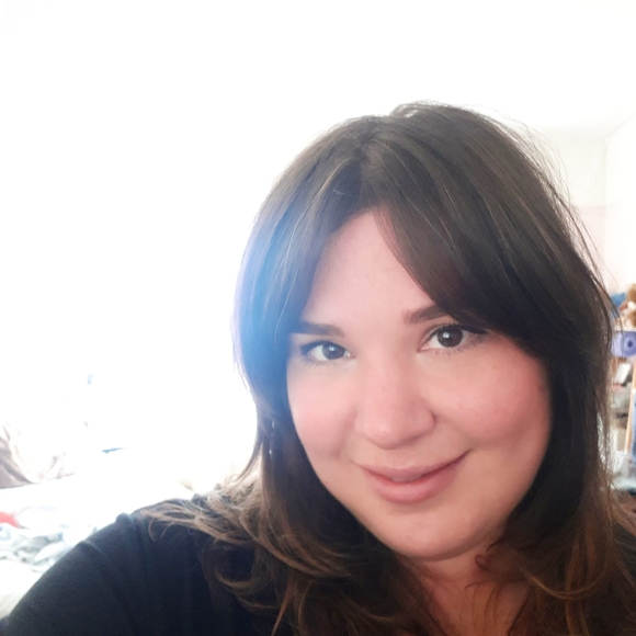 Meet your Posher, Branwen - Picture 1 of 1